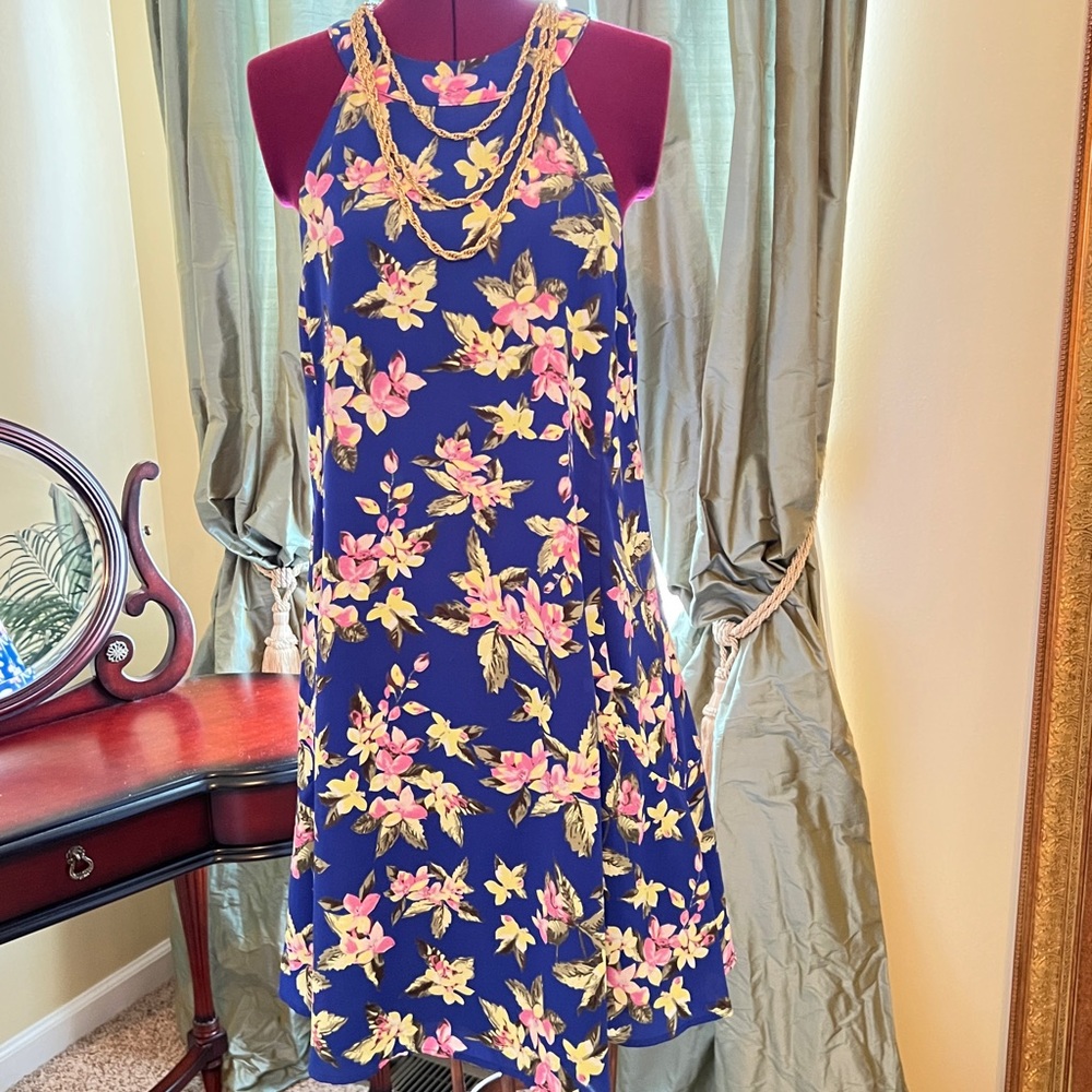 NWOT Sugar Lips Dress. Size: L. Brilliant blue floral print.
